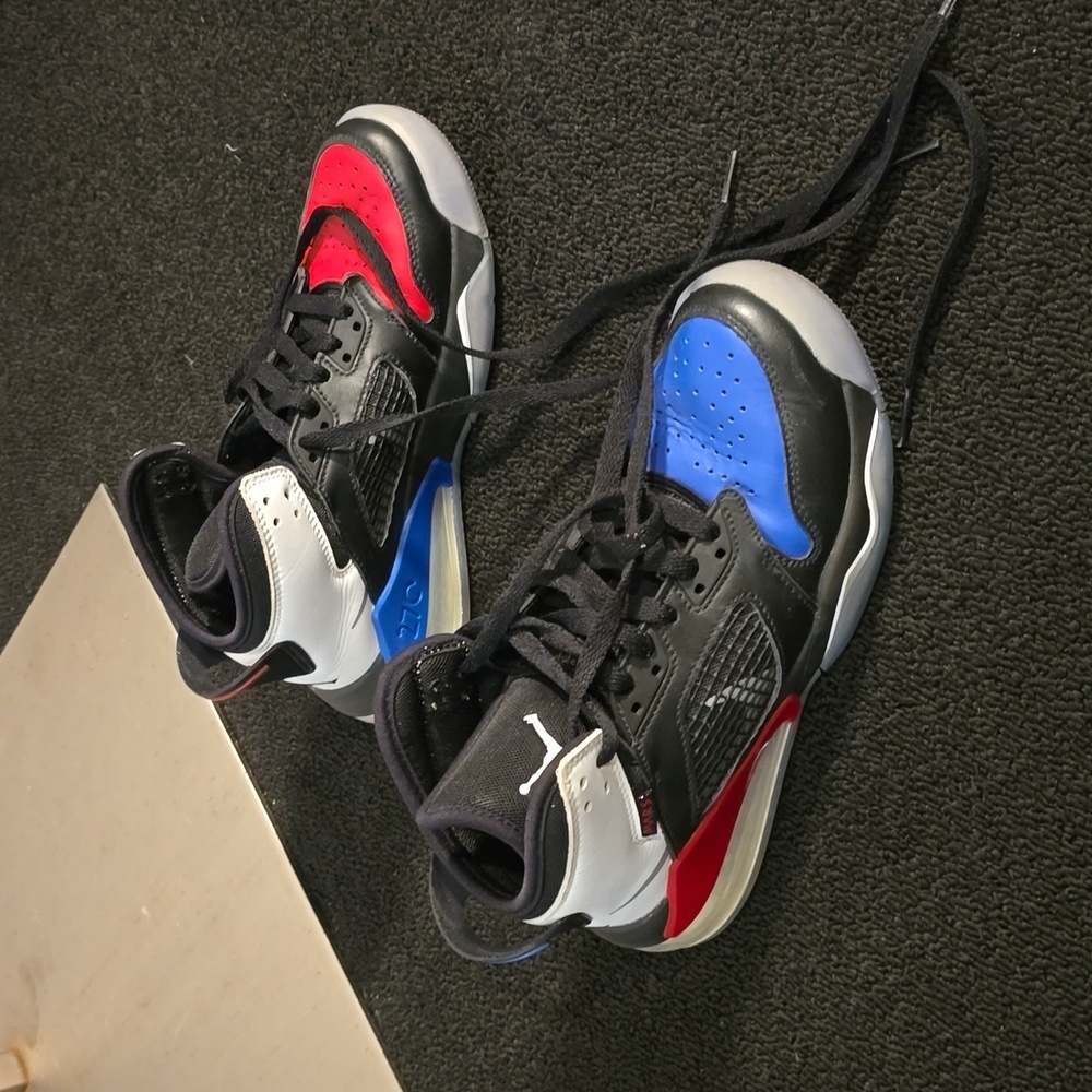 Air Jordan's - Picture 3 of 12